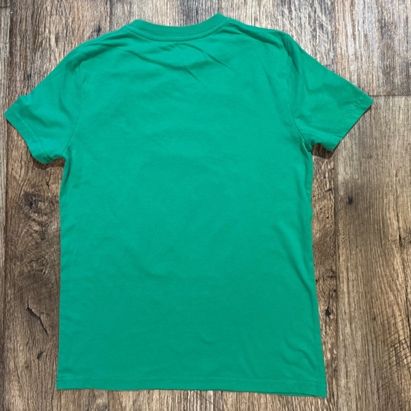 Star Wars Baby Yoda Green Holiday Graphic Kids T-Shirt Size Medium - Picture 4 of 4